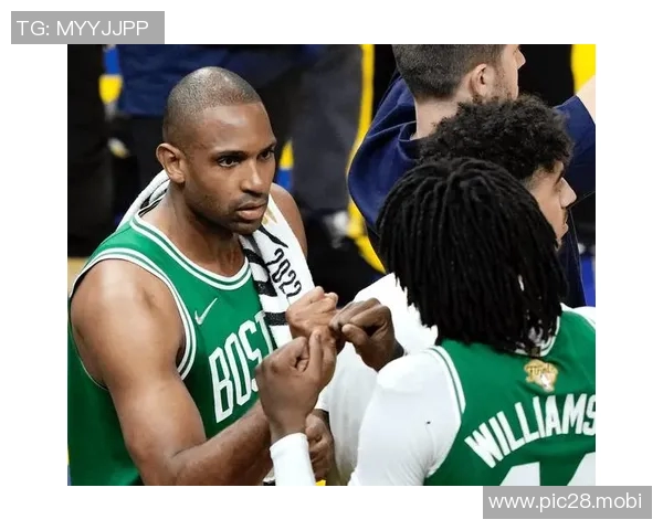 杰伦·约翰逊:很喜欢这个赛制,我们在更衣室看得非常专注 杰伦·约翰逊:很喜欢这个赛制,我们在更衣室看得非常专注