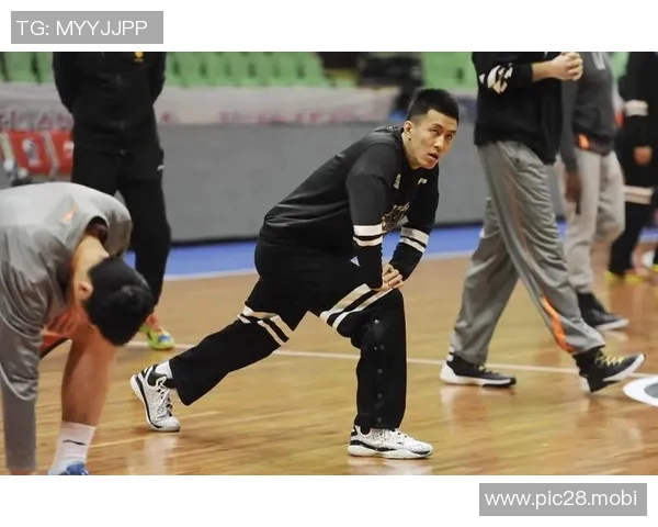 媒体人谈郭艾伦:重回CBA可能都是非常不容易的结果 媒体人谈郭艾伦:重回CBA可能都是非常不容易的结果